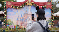 PhotoPass Teases Holiday Photo Ops at Walt Disney World